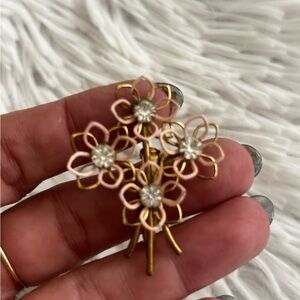 Vintage Kramer brooch Elegant